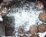 A picture of step 7 of Rio biscuit chocolate cake.