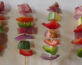 Foto del paso 5 de la receta: Brochetas de res y tocino 🍢🐷