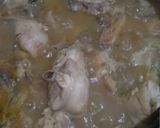 Foto del paso 4 de la receta: Pollo guisado con tomate verde y seta pie azul