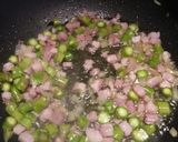 A picture of step 1 of Pasta with pancetta, pecorino and asparagus.
