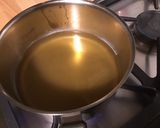 Une image de l'étape 4 de Soupe asiatique épicée au bouillon de crevettes, tomate noire, shiitakes et coriandre.