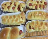 Foto langkah ke 5 dari resep Roti sosis.