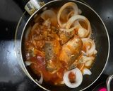 Hình bước làm 2 của món Cá mòi xào hành tây