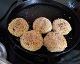 A picture of step 6 of Murmura potato tikki.