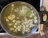 Olasz fokhagymakrémleves recept fázis 4 fotója