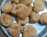 A picture of step 3 of Dahi Vada.