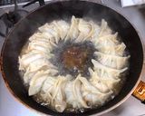 A picture of step 4 of Fried and Boiled Gyoza.