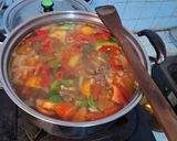 Foto langkah ke 2 dari resep Goulash Soup.