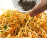 A picture of step 2 of Vegetable Pancake 蔬菜煎饼.