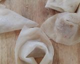 A picture of step 8 of Beef Wontons.