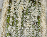 Foto del paso 4 de la receta: Espárragos verdes al horno con crujiente de parmesano