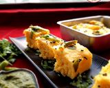 A picture of step 7 of Sooji Besan Khaman Dhokla.