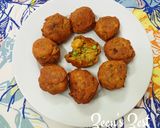 A picture of step 4 of Aloo Methi Bondas.