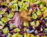 Foto del paso 4 de la receta: EMPANADAS CON MASA CASERA INTEGRAL.RELLENO1)🫛🫛🫛🫛CHAUCHAS🫛—RELLENO2)🥬🥬ESPINACAS🥬