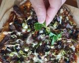 Foto langkah ke 6 dari resep 🍕🍕 Hot and Sweet Beef Pizza 🍕🍕.