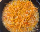 Foto del paso 5 de la receta: PIMIENTOS RELLENOS con vegetales y arroz integral 🫑🥕🌽🧅