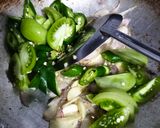Foto langkah ke 1 dari resep Tumis Tahu Pong Tauco Cabai Hijau.