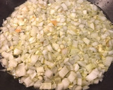 Foto del paso 6 de la receta: Manitas de cordero en salsa picante
