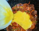 Tojásos lecsó kolbásszal recept fázis 2 fotója