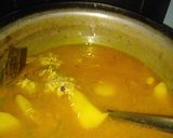 A picture of step 5 of Aloo ki tahiri.