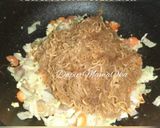 Foto langkah ke 6 dari resep Bihun Goreng Special.