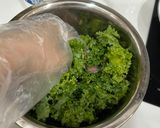Hình bước làm 3 của món Kale Salad & Cách Làm Mềm Cải Xoăn