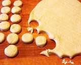 Élesztős krumplis pogácsa (nagyiféle) recept fázis 2 fotója