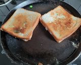 A picture of step 2 of Capsicum mayonnaise sandwich.