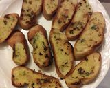 Foto del paso 2 de la receta: Pan de ajo #2 (sin horno)