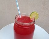 A picture of step 2 of Orange and Watermelon juice.