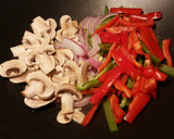 Foto del paso 5 de la receta: Salteado de verduras con fideos de arroz, al estilo asiático