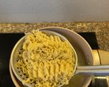 Foto langkah ke 2 dari resep Indomie "beneran" di Goreng.