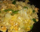 รูปขั้นตอนการทำที่ 6 ของ ก๋วยเตี๋ยวคั่วไก่
