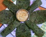 A picture of step 3 of Spinach Thepla.