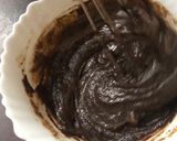 A picture of step 3 of Oreo biscuit Cake.