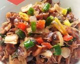 Foto langkah ke 4 dari resep Tumis Cumi Asin Cabe Ijo.