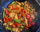 A picture of step 5 of Chicken & Veg Chow Mein.