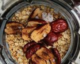 Hình bước làm 2 của món Sữa hạt điều + yến mạch + táo đỏ🍎🍎🍎