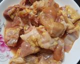 A picture of step 2 of Chinese Steam Chicken with Mushroom Black Fungus 冬菇蒸雞.