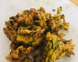A picture of step 5 of Palak (spinach) Pakoda/ Fritters.