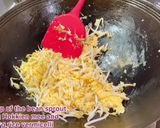 A picture of step 9 of Singapore Hokkien Mee.