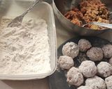 Foto del paso 1 de la receta: Albóndigas en salsa de pimientos