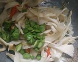 Foto langkah ke 3 dari resep Cah jamur tiram.