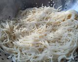 ঘরোয়া চাউমিন (Ghoroya Chowmein recipe in Bengali) রেসিপির ধাপ 1 ছবি