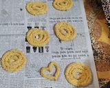 A picture of step 5 of Mummy's Chakli.