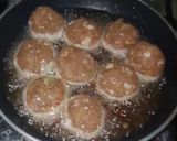 A picture of step 4 of Chicken fried balls.