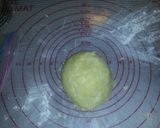 A picture of step 3 of Flaky pie crust.