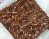 Foto langkah ke 8 dari resep Brownies panggang chocolate chip.