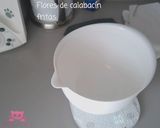Foto del paso 2 de la receta: Flores fritas de calabacín
