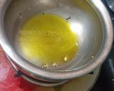 A picture of step 2 of Phool Gobhi Dalna Subji.